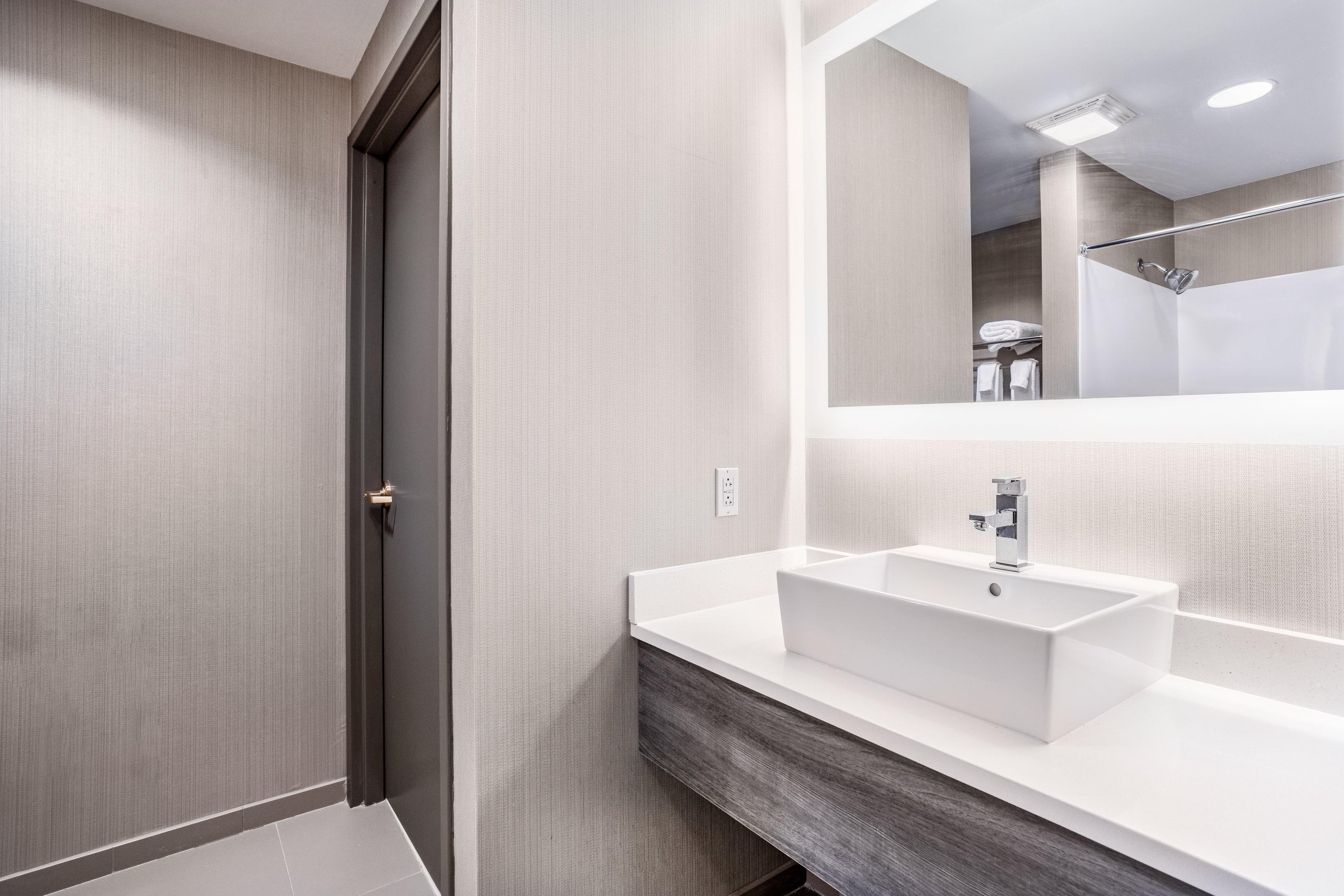 Lafayette-city Centre By Ihg Hotel 3*